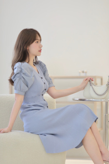 年轻的女教师2